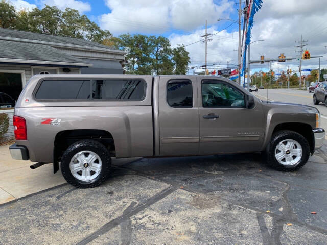 2013 Chevrolet Silverado 1500 for sale at Chuckie Bizzarro's Fleetwing Auto in Erie, PA