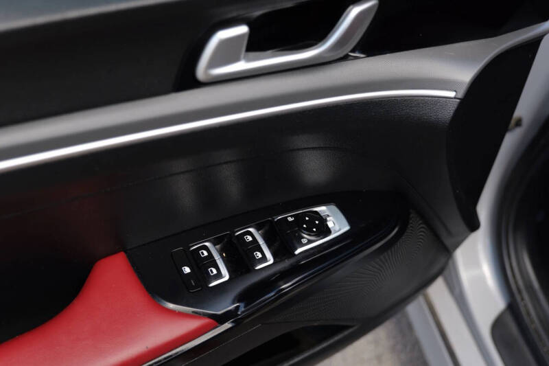 2023 Kia K5