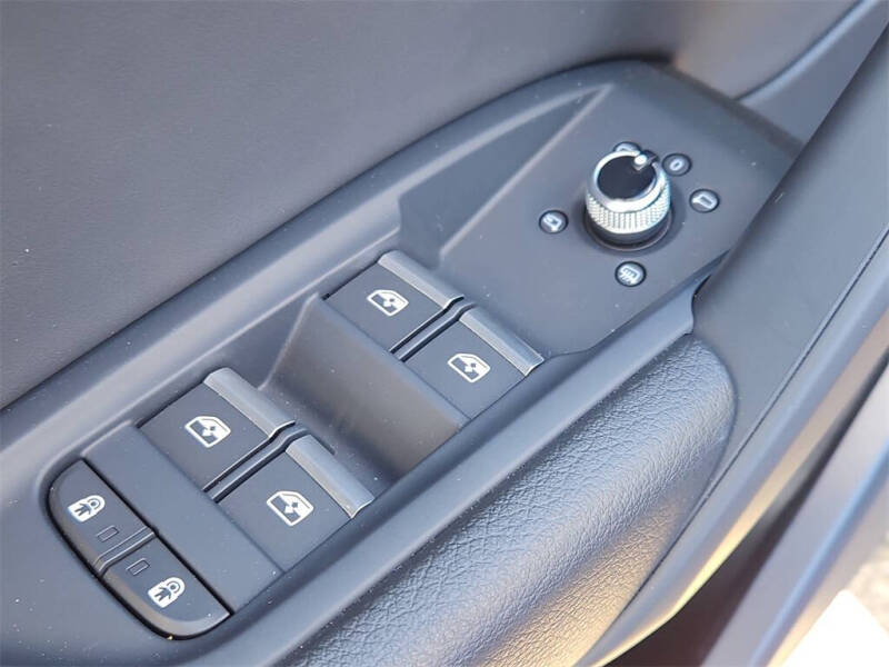 2024 Audi Q5 e quattro S line Premium 55 TFSI