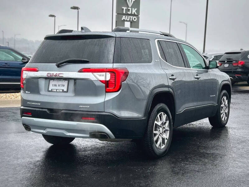 2022 GMC Acadia SLT