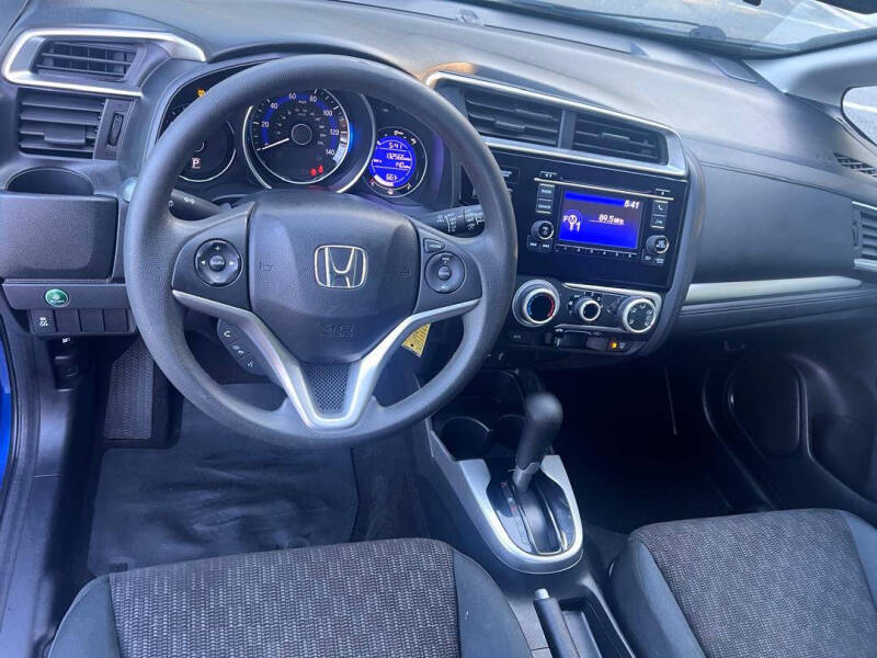 2015 Honda Fit LX photo 11