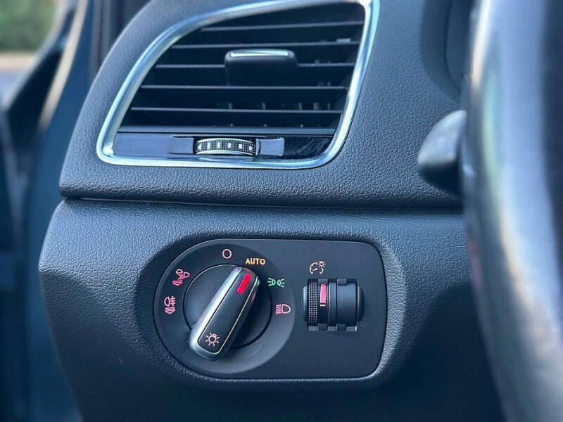 2017 Audi Q3 2.0T quattro Premium Plus