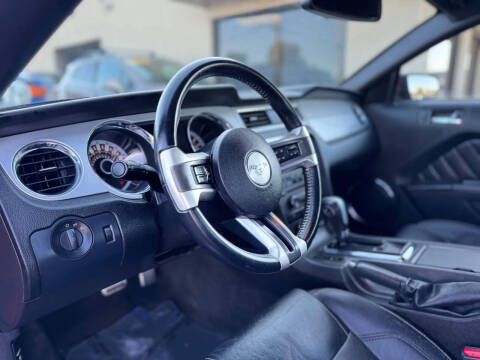 2013 Ford Mustang V6 Premium