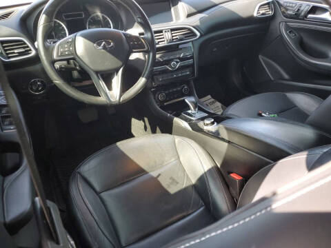 2018 Infiniti QX30 Luxury