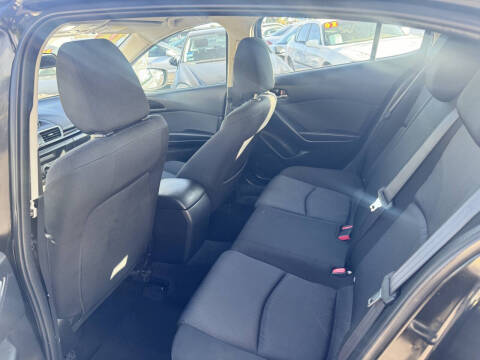 2016 Mazda MAZDA3 i Sport