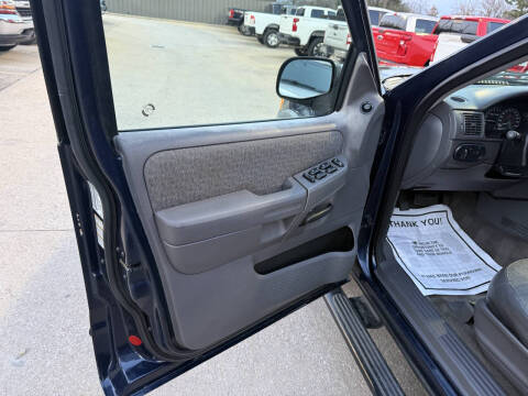 2002 Ford Explorer XLS