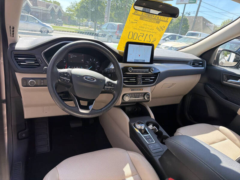 2020 Ford Escape SEL