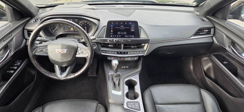 2023 Cadillac CT4 Premium Luxury