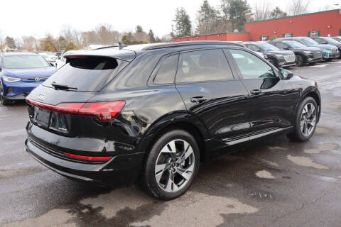 2021 Audi e-tron quattro Premium