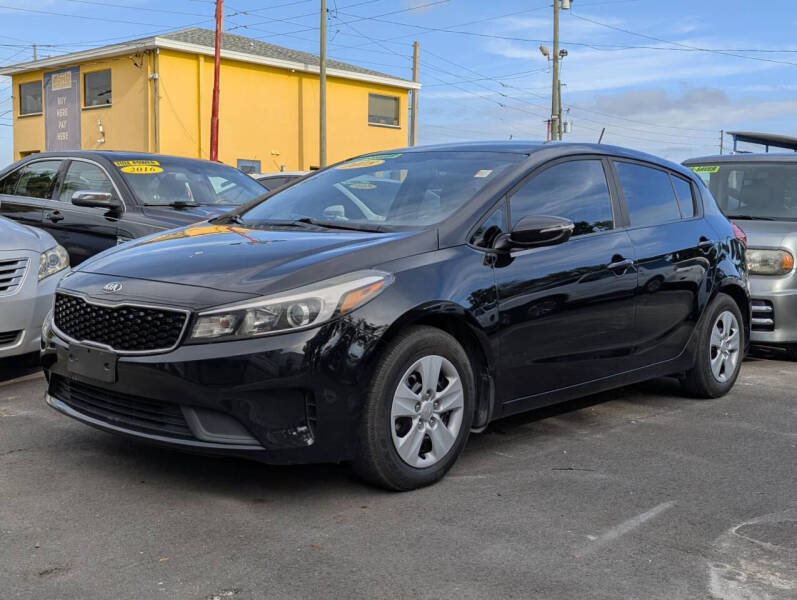 2018 Kia Forte5 LX's photo