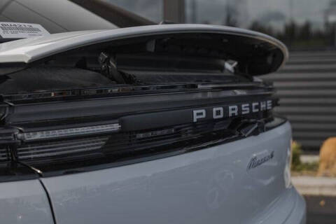 2025 Porsche Macan 4 Electric