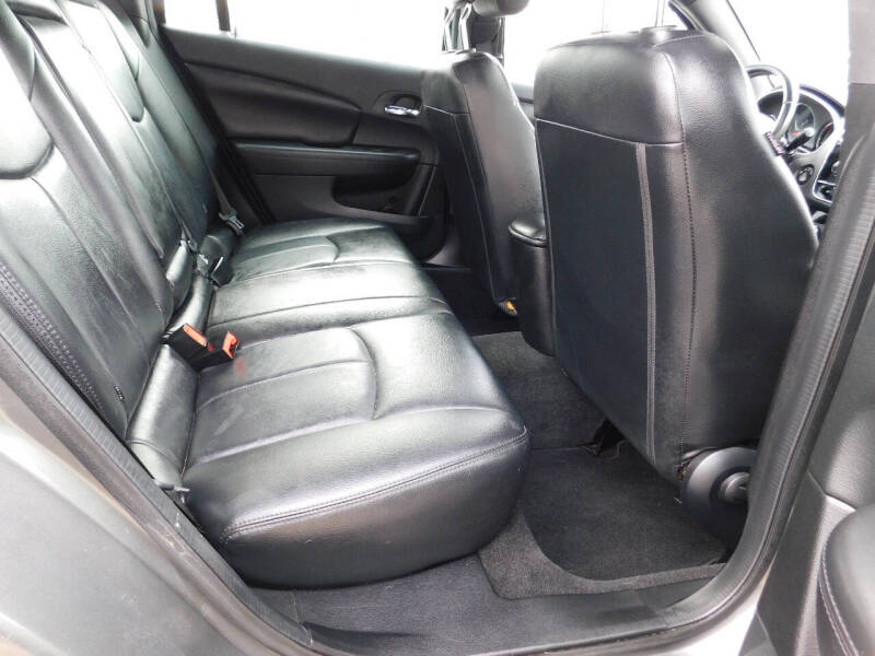 2013 Chrysler 200 Touring