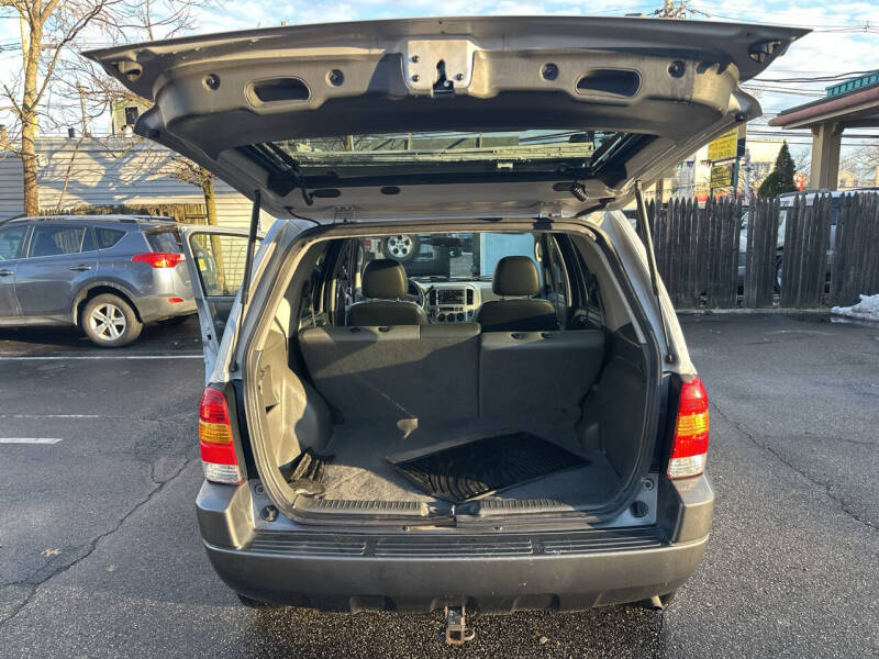 2004 Ford Escape XLT