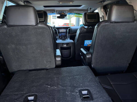 2019 Cadillac Escalade Luxury