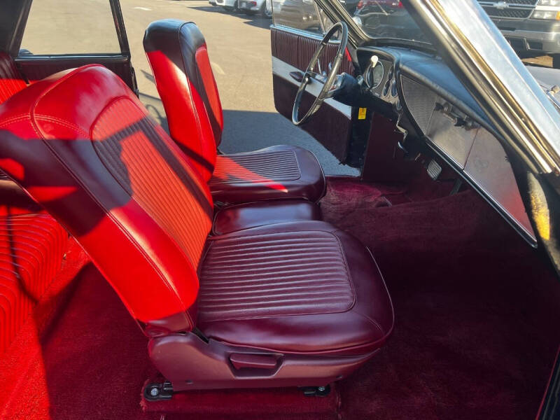 1962 Studebaker GT Hawk
