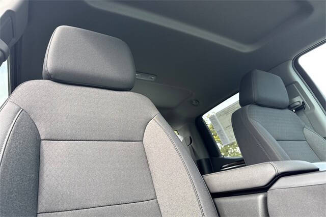 2026 GMC Sierra 1500 Elevation Standard