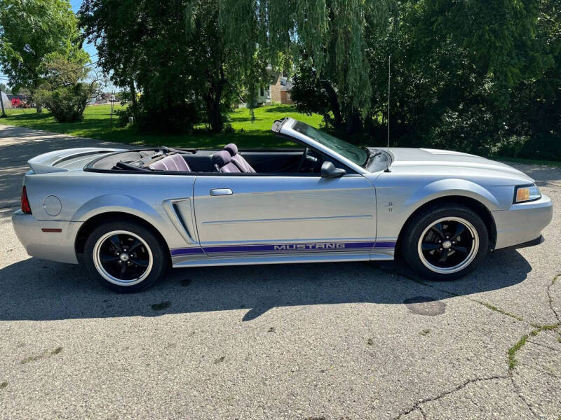 2000 Ford Mustang