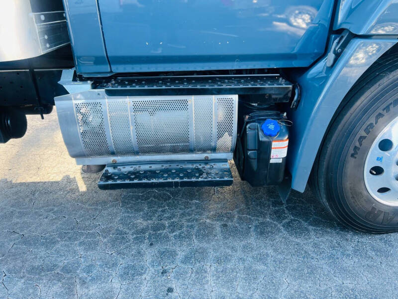 2020 Hino 258A