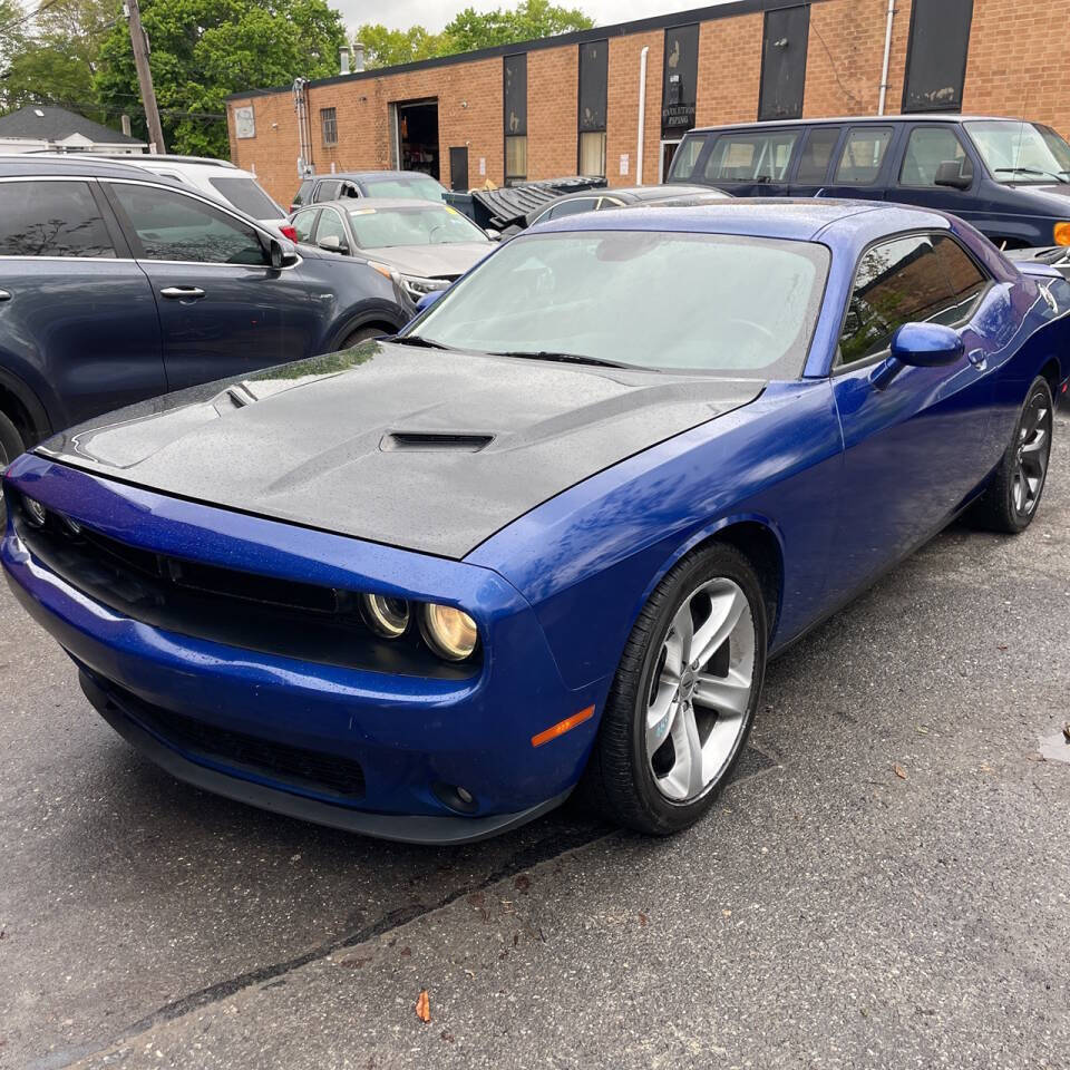 B5 Blue Pearl Coat 2018 Dodge Challenger SXT Plus SXT Plus 2dr Coupe 1