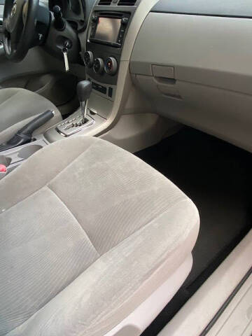 2013 Toyota Corolla LE