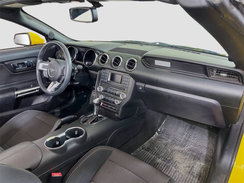 2016 Ford Mustang V6