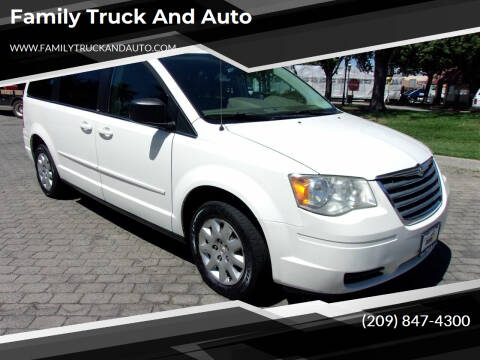 2010 Chrysler Town and Country for sale at Family Truck and Auto in Oakdale CA