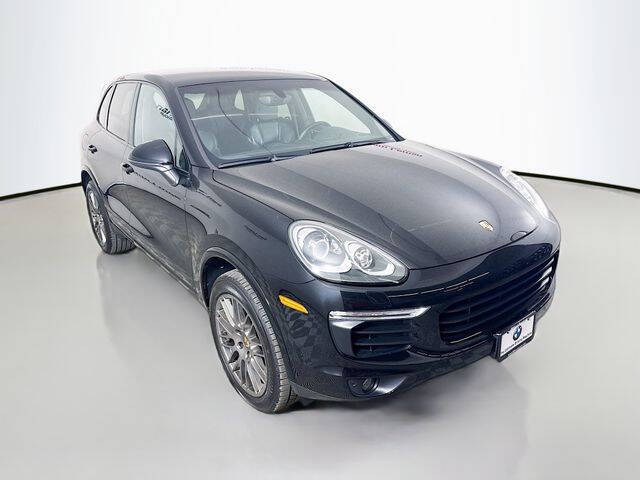 2017 Porsche Cayenne Platinum Edition's photo