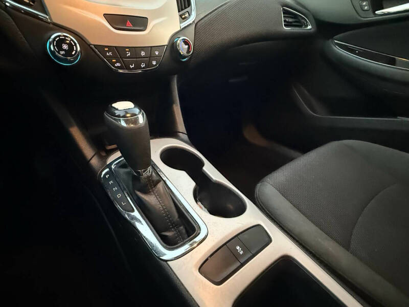 2017 Chevrolet Cruze LS Auto