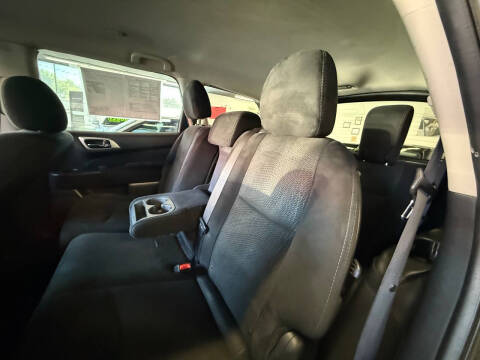 2016 Nissan Pathfinder S