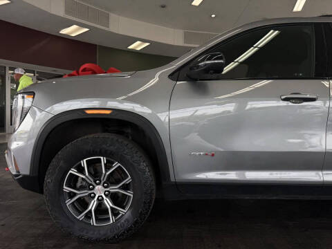 2024 GMC Acadia AT4