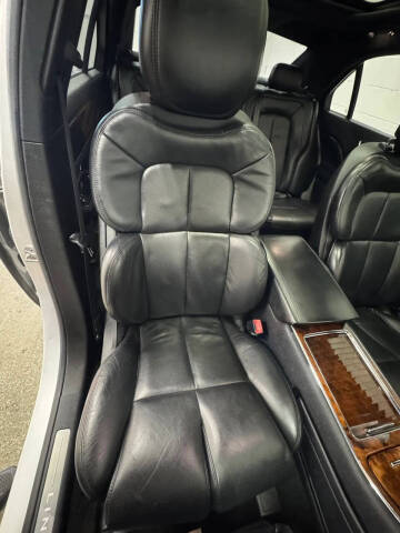 2017 Lincoln Continental Select