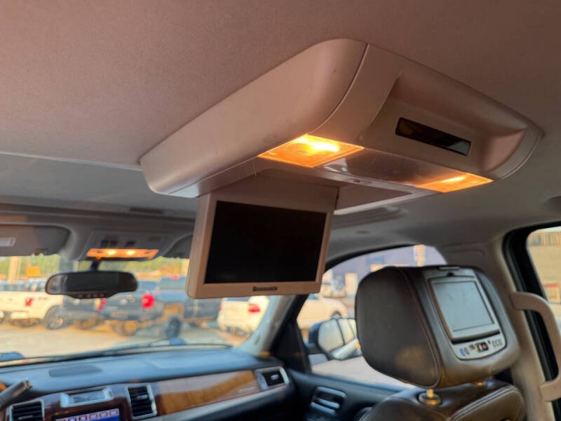 2013 Cadillac Escalade Platinum Edition