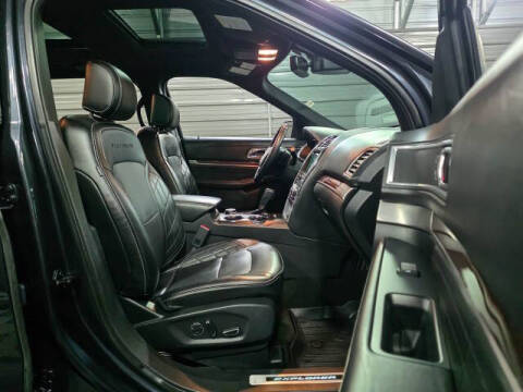 2017 Ford Explorer Platinum