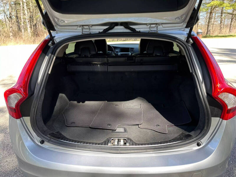 2015 Volvo V60 Cross Country T5