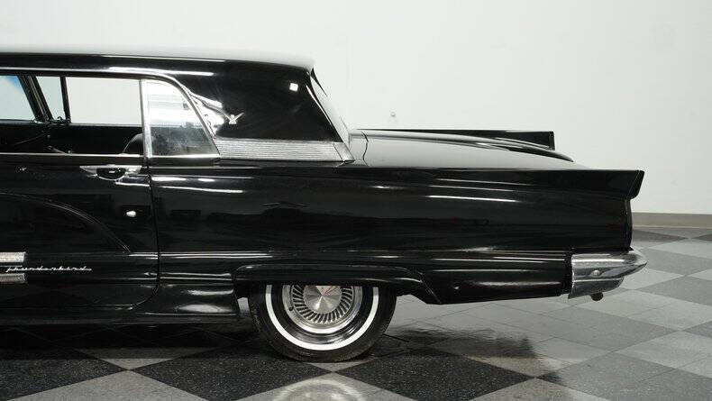 1959 Ford Thunderbird