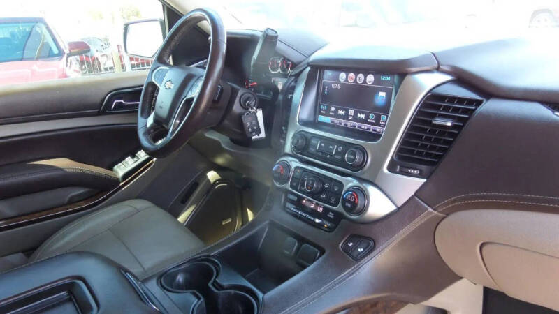 2017 Chevrolet Suburban LT