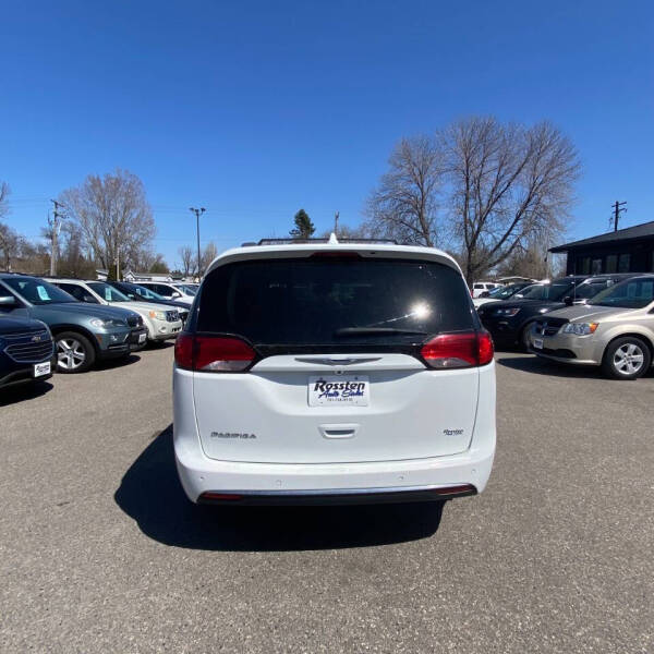 2018 Chrysler Pacifica Touring L