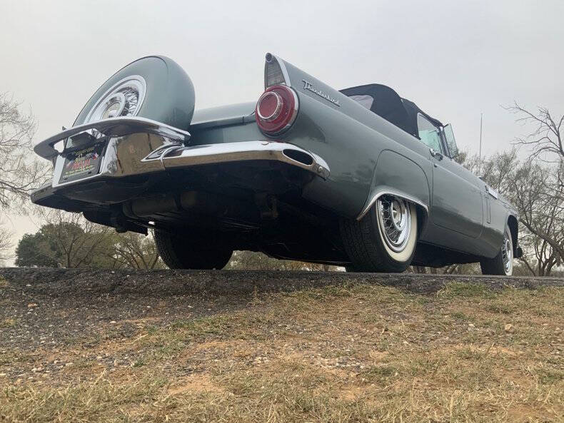 1956 Ford Thunderbird