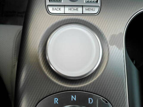 2024 Genesis GV60 Standard