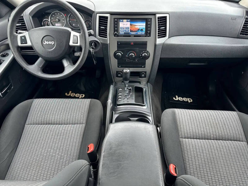 2009 Jeep Grand Cherokee Laredo