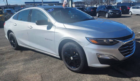 2019 Chevrolet Malibu for sale at World Class Motors in Rockford IL