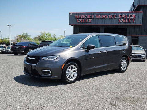2023 Chrysler Pacifica Touring L