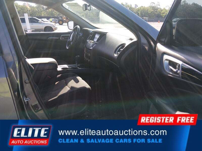 2019 Nissan Pathfinder SV