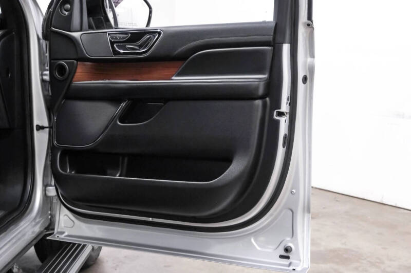 2018 Lincoln Navigator Select