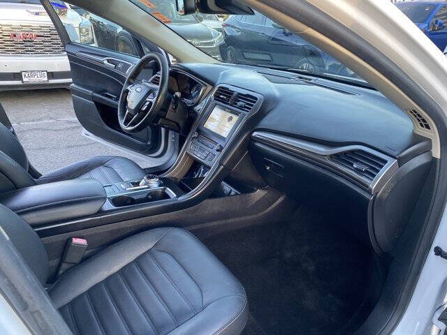 2017 Ford Fusion Hybrid SE