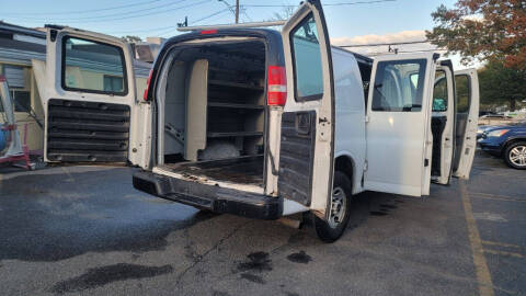 2017 GMC Savana 2500