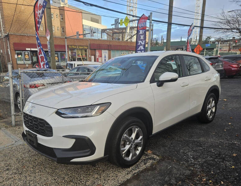 2025 Honda HR-V LX's photo