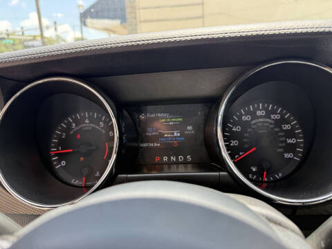 2016 Ford Mustang V6