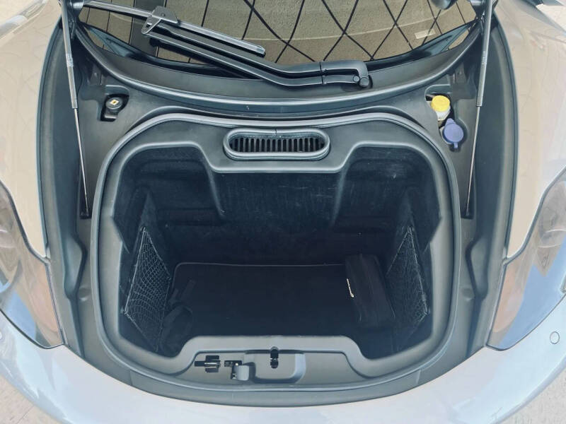 2012 McLaren MP4-12C