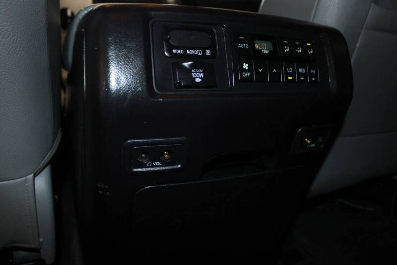 2014 Toyota Sequoia Platinum